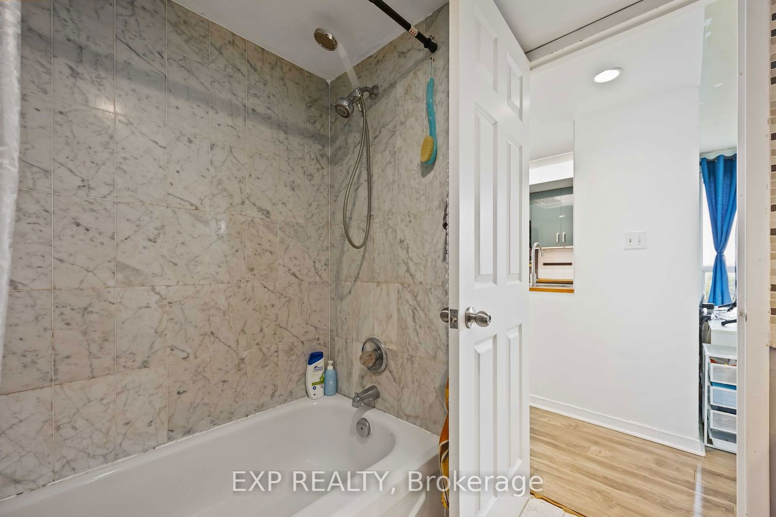 5 Concorde Pl, unit 509 for sale - image #15