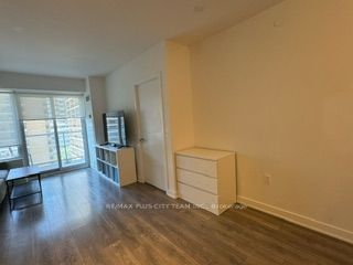 195 Redpath Ave, unit 705 for rent - image #4