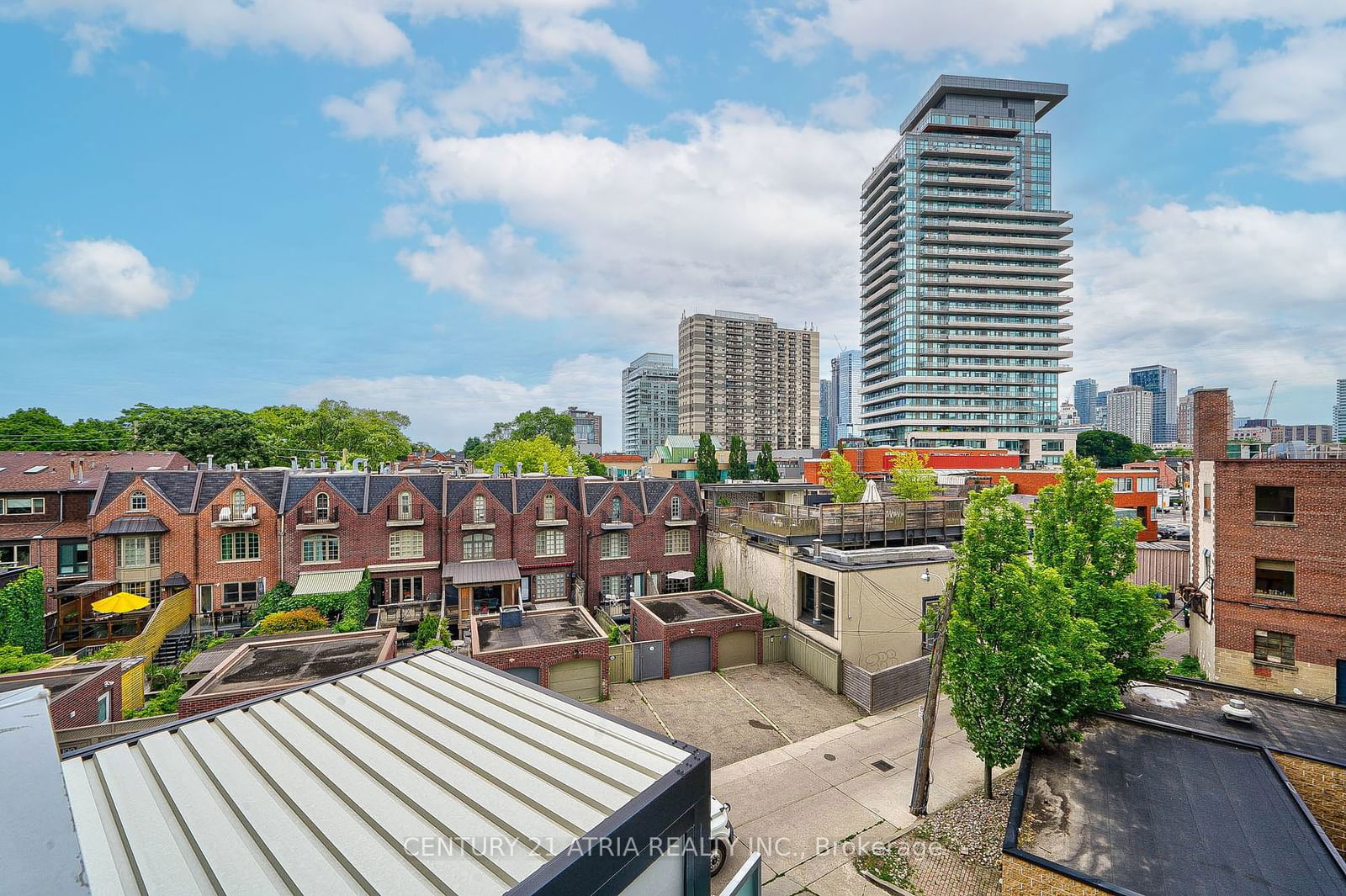 346 DAVENPORT Rd, unit 305 for rent - image #40