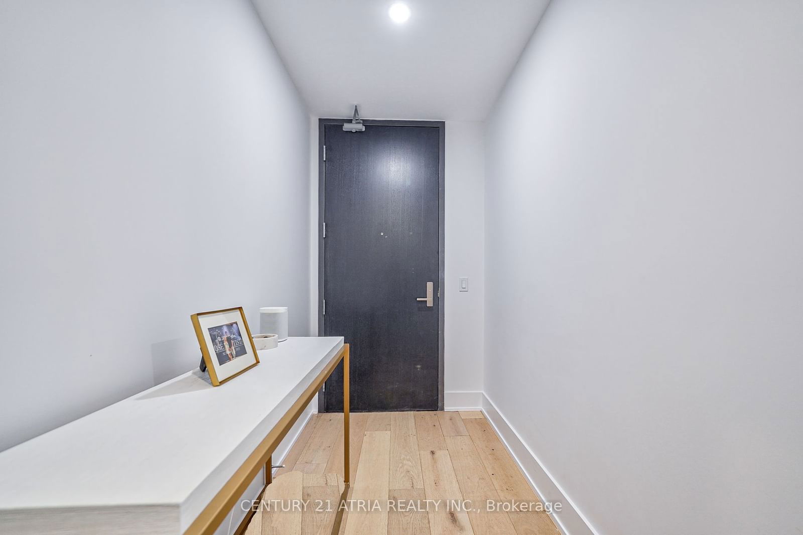 346 DAVENPORT Rd, unit 305 for rent - image #7