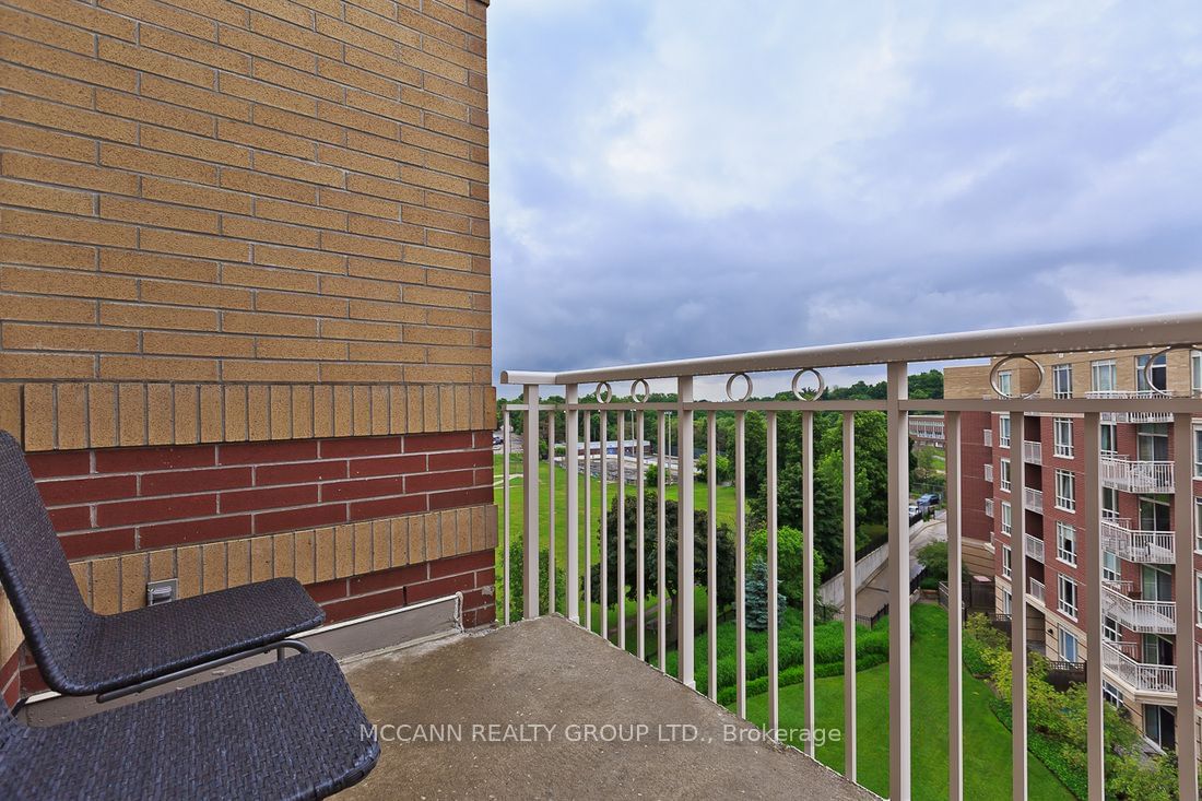 455 Rosewell Ave, unit 605 for rent - image #24