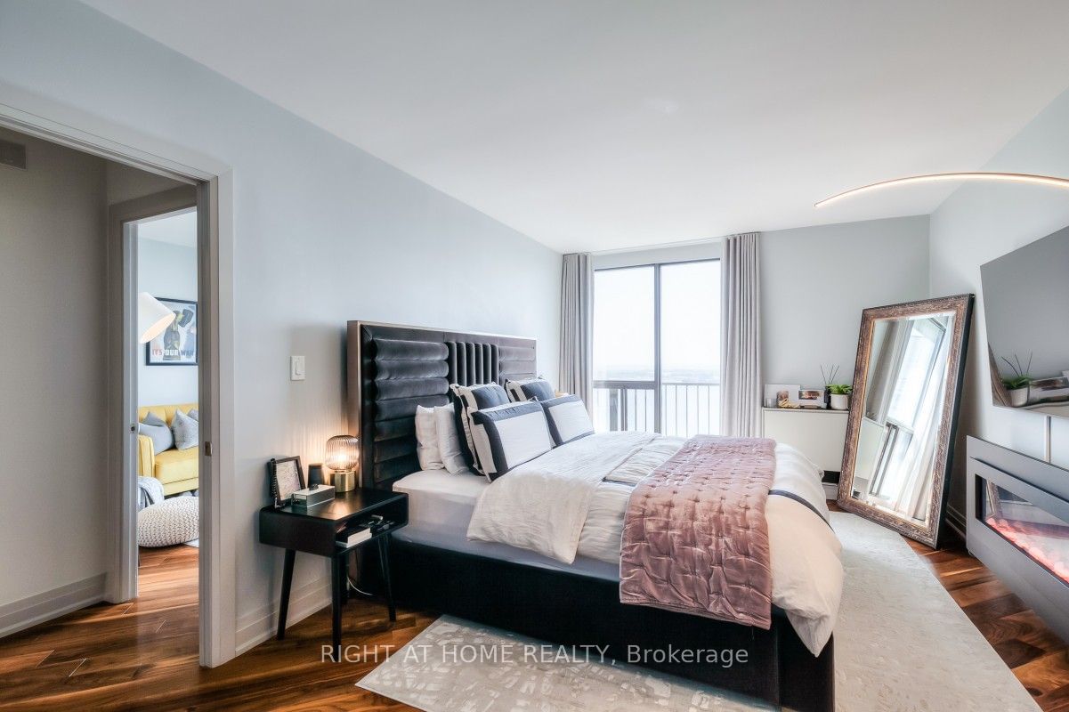 33 Harbour Sq, unit 3020 for rent - image #15