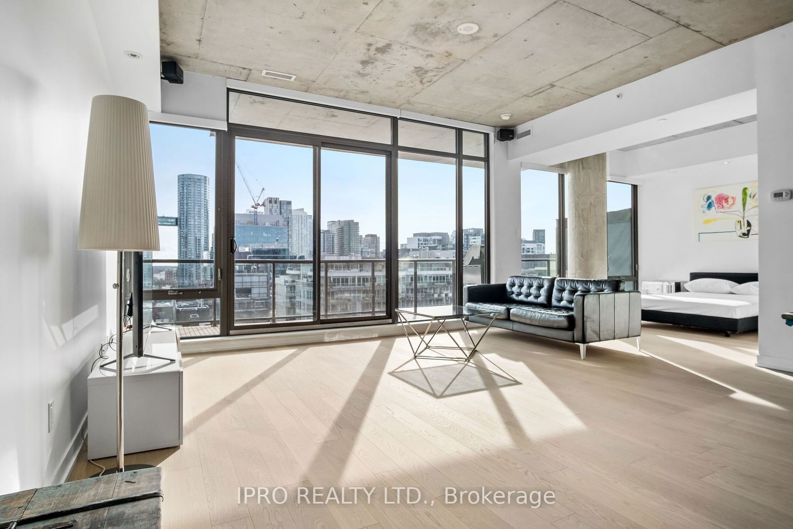 560 King St W, unit 1014 for rent - image #4