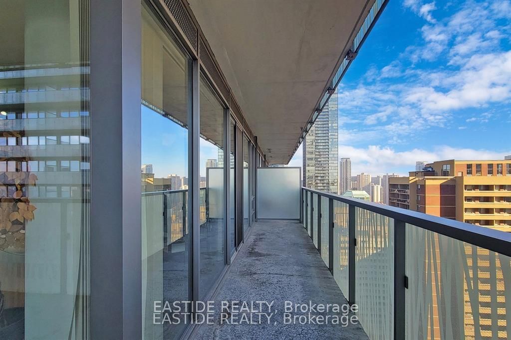 50 Charles St E, unit 2205 for sale