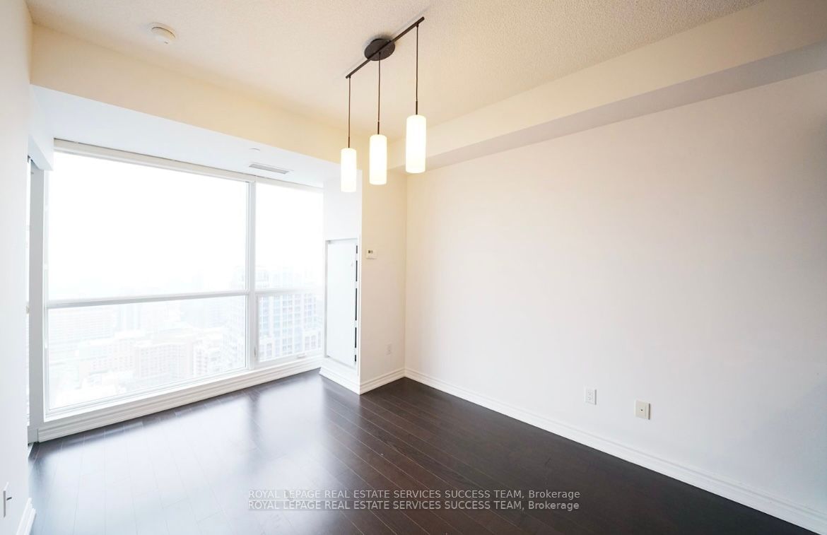 386 Yonge St, unit 4713 for rent - image #19