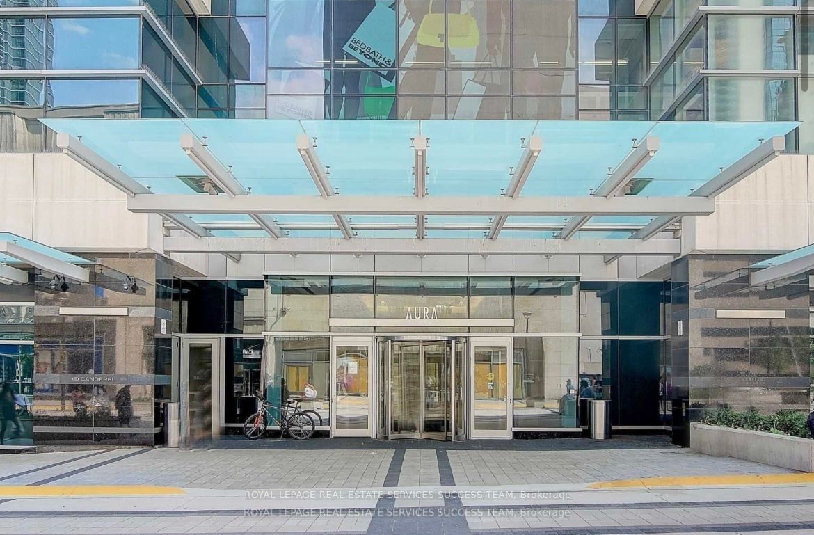 386 Yonge St, unit 4713 for rent - image #3