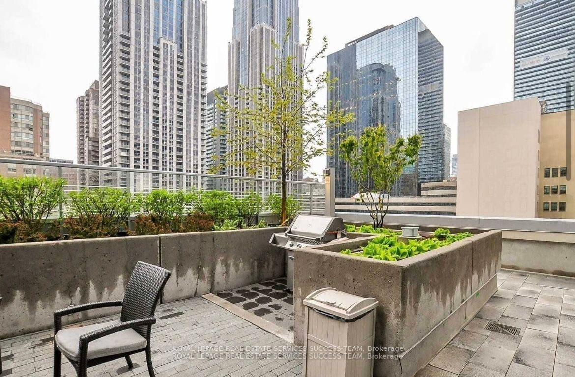 386 Yonge St, unit 4713 for rent - image #5