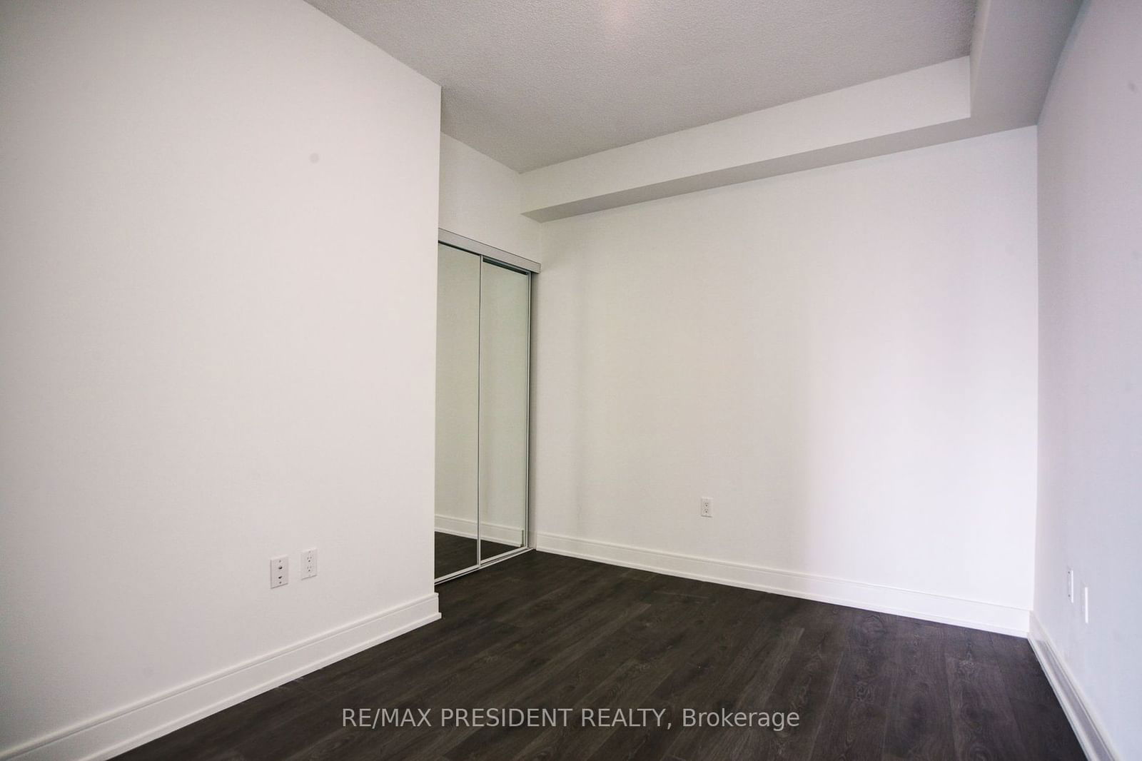 89 Mcgill St, unit 2401 for rent - image #4