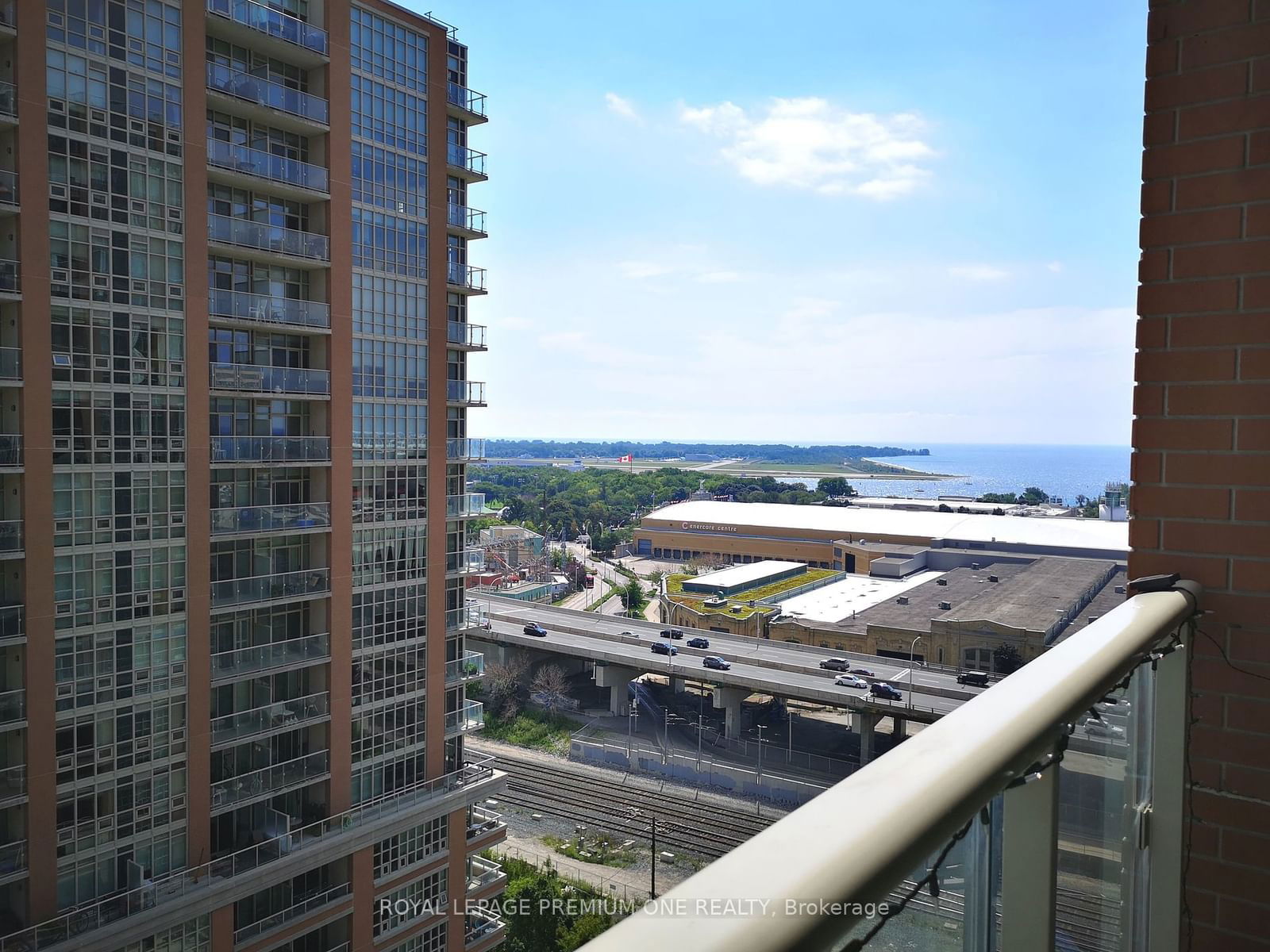 75 East Liberty St, unit 1718 for sale - image #2