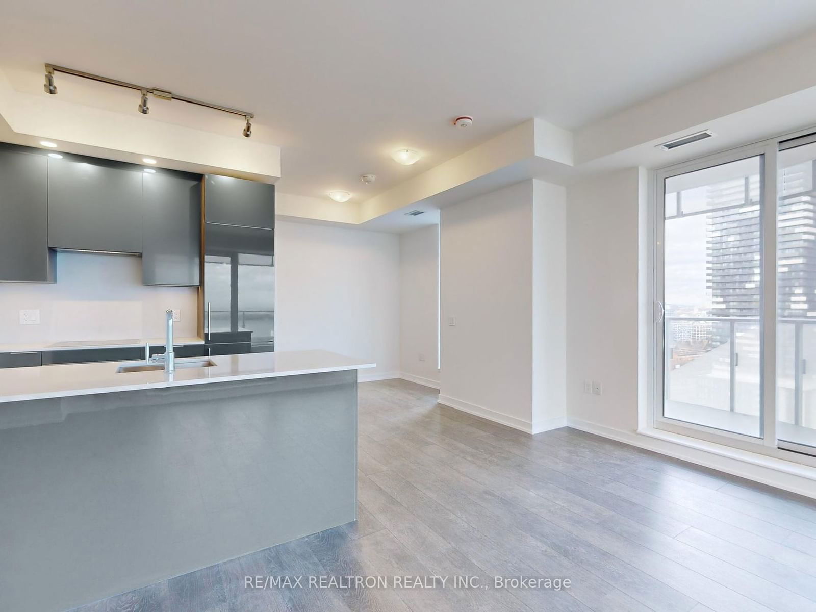 28 Freeland St, unit 2109 for sale