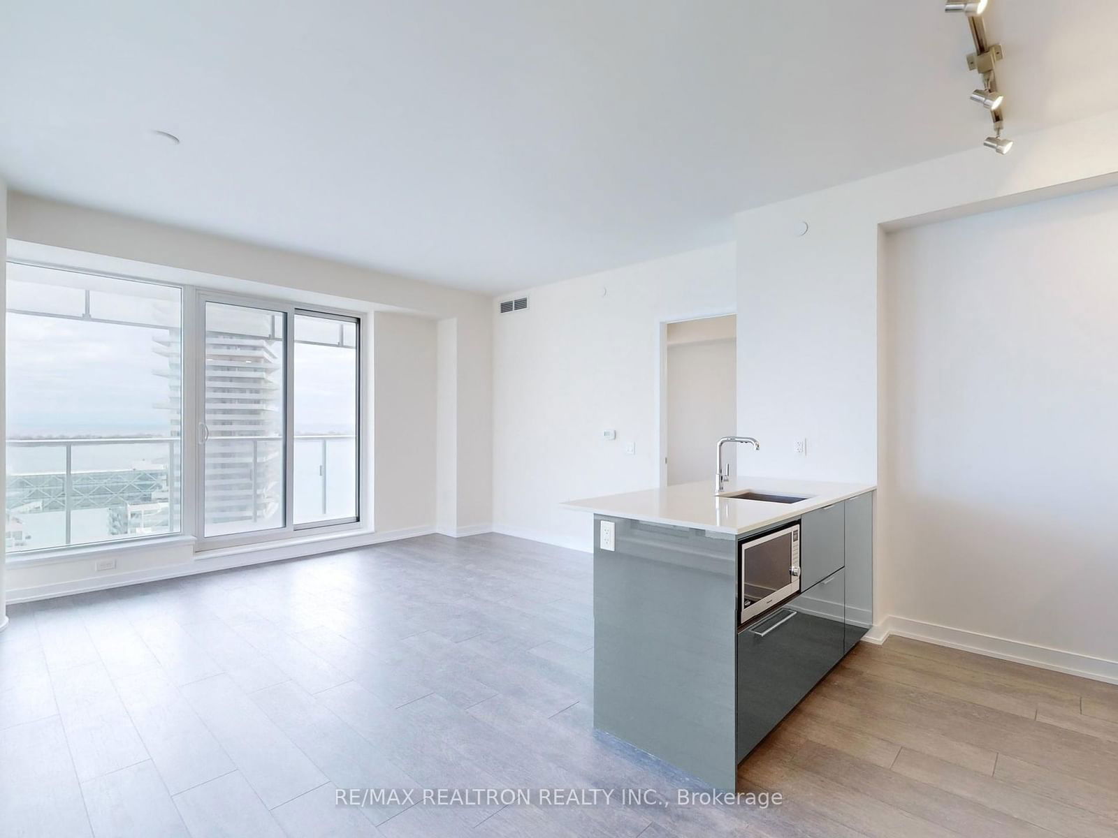 28 Freeland St, unit 2109 for sale