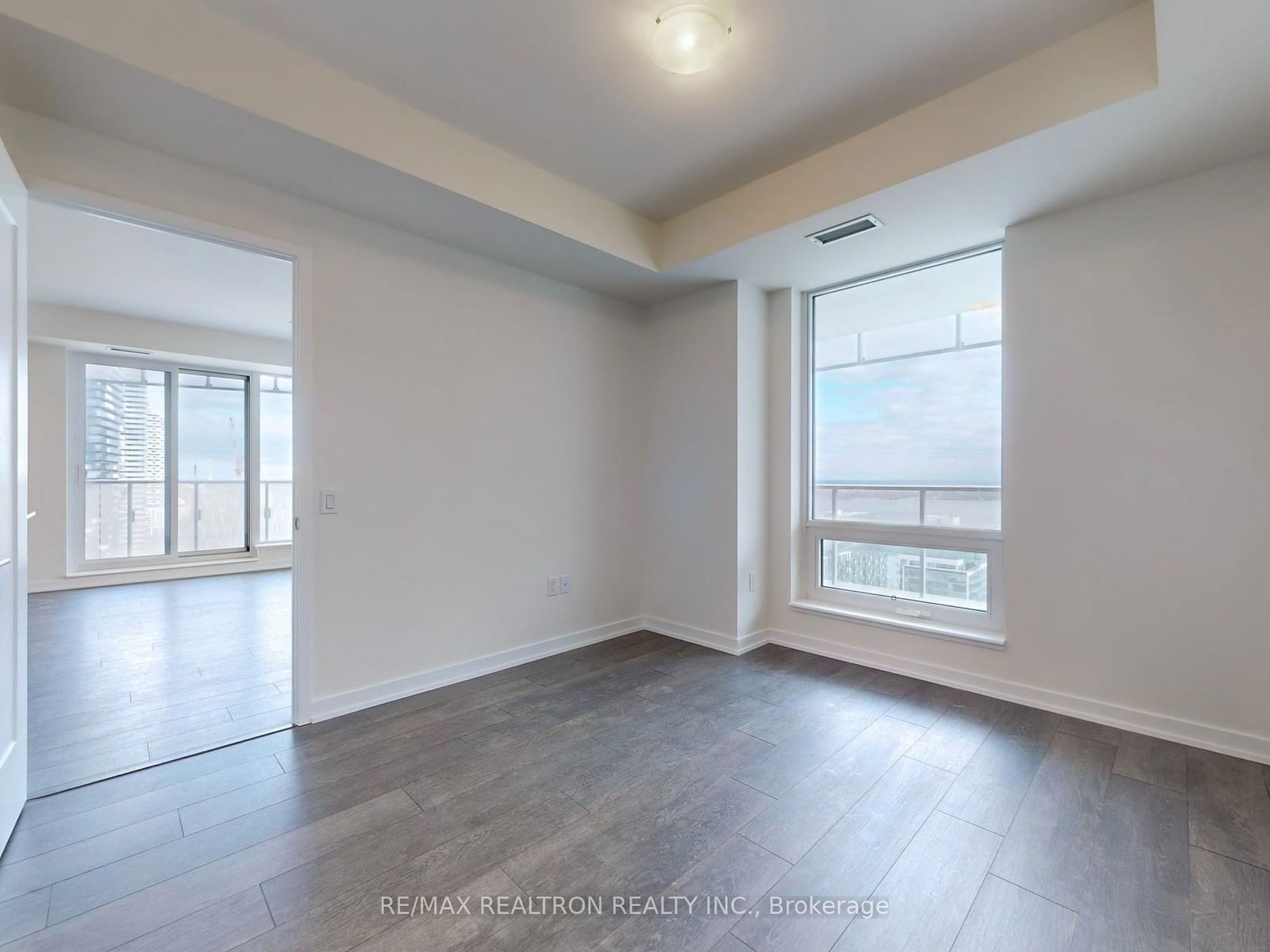 28 Freeland St, unit 2109 for sale