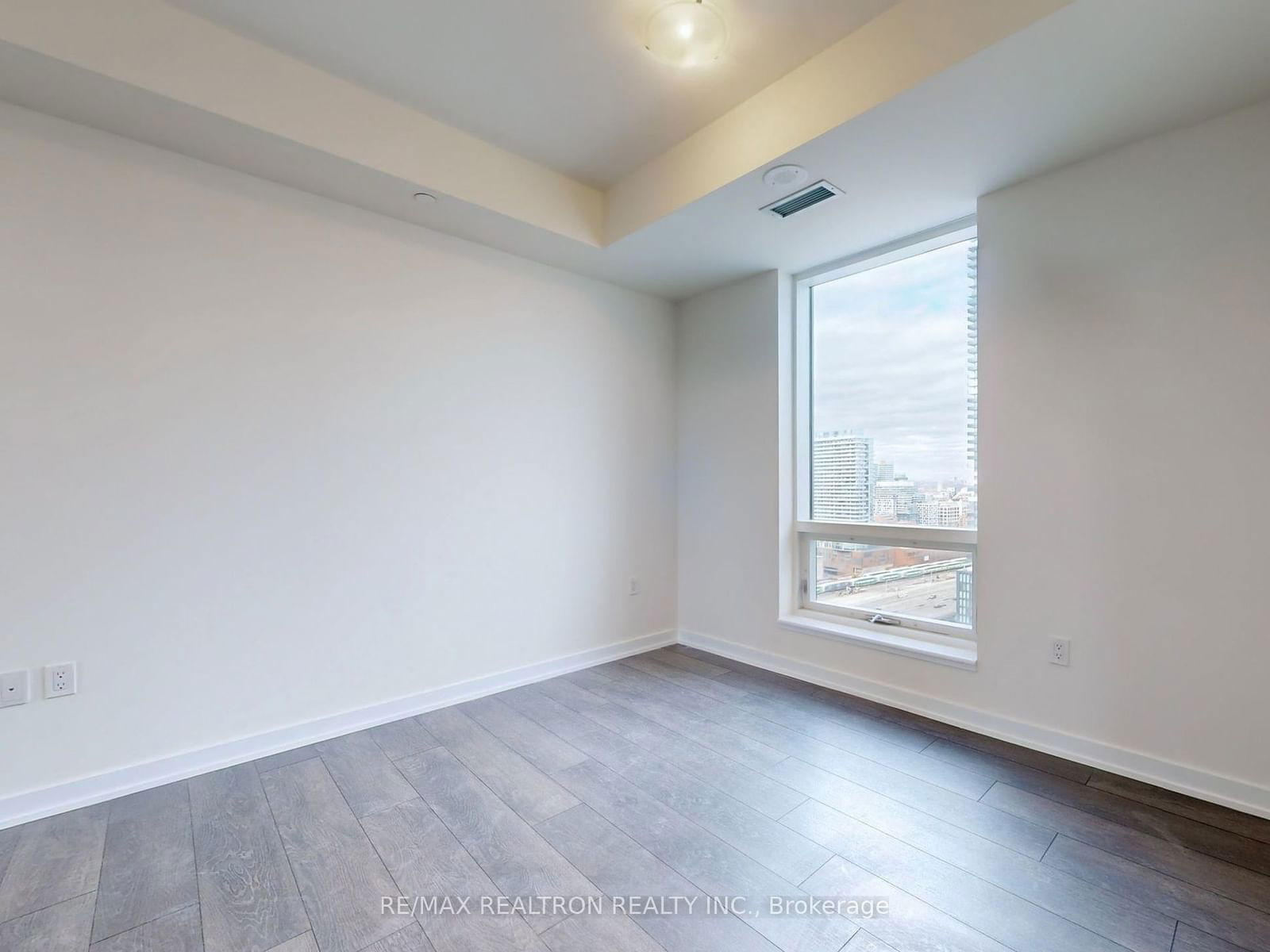 28 Freeland St, unit 2109 for sale