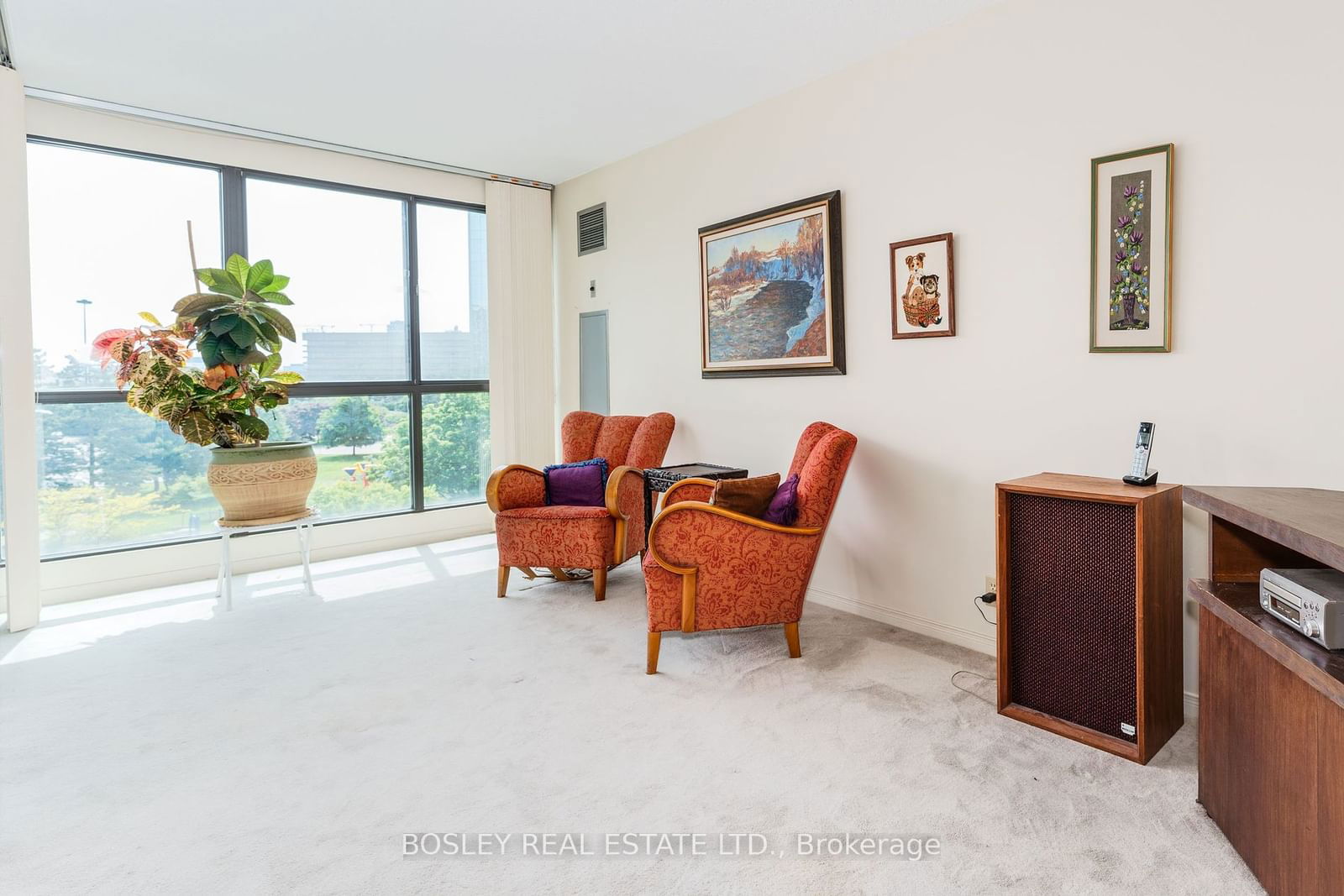 3 Concorde Pl, unit 501 for sale - image #4