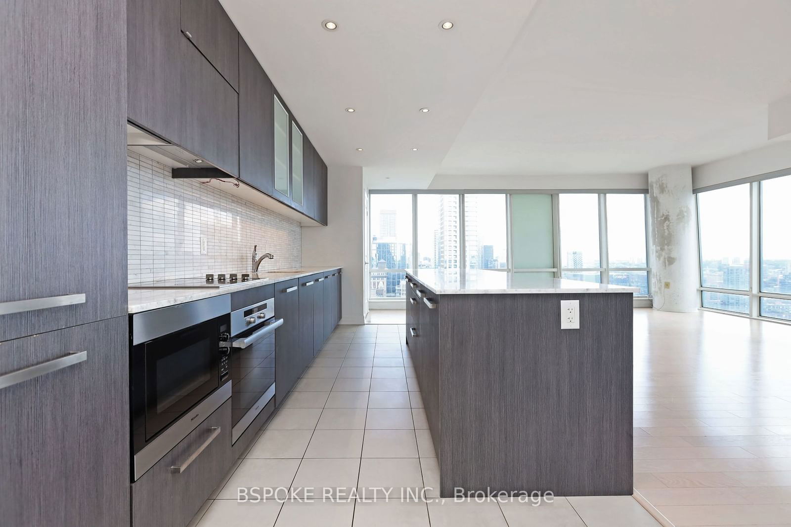 8 The Esplanade, unit 3308 for rent - image #2