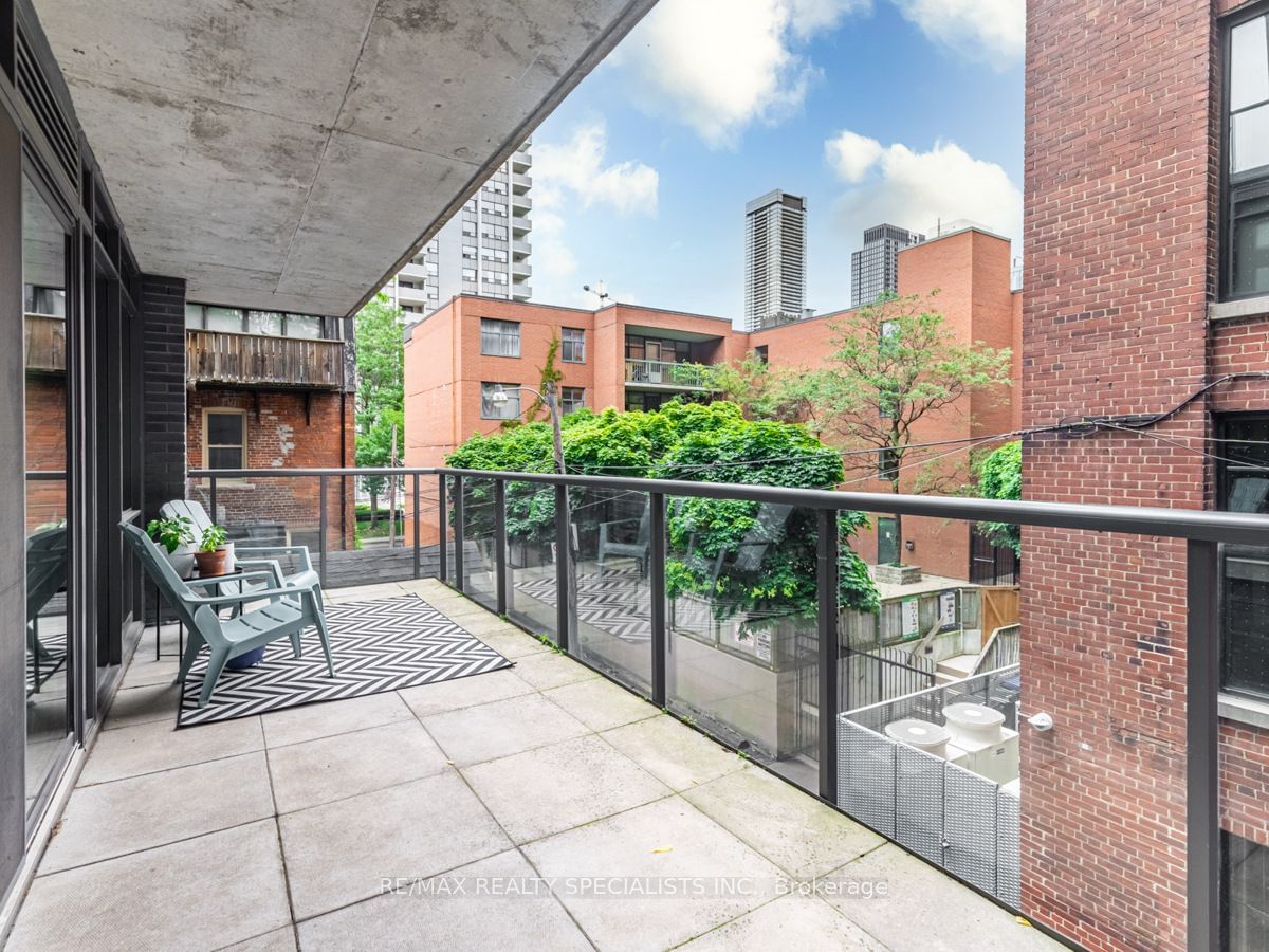 15 Beverley St, unit 304 for sale - image #24