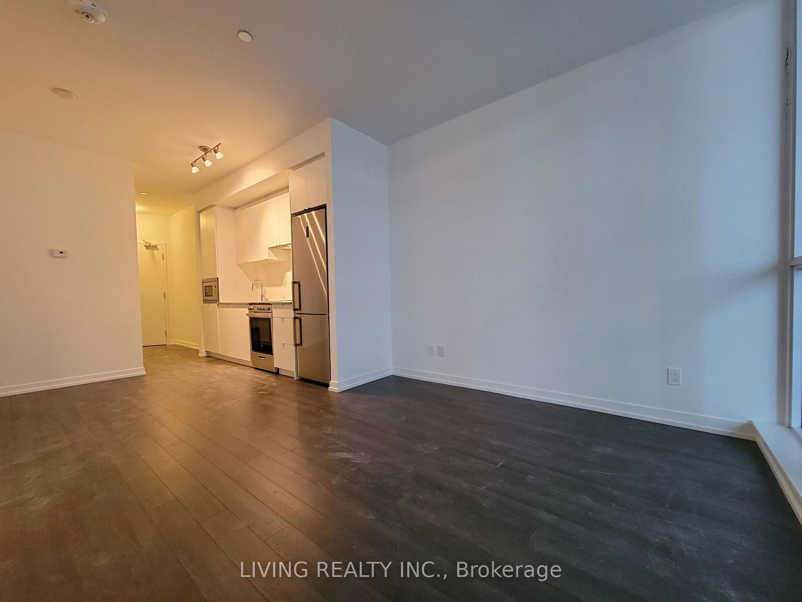 49 East Liberty St, unit 407 for rent - image #5