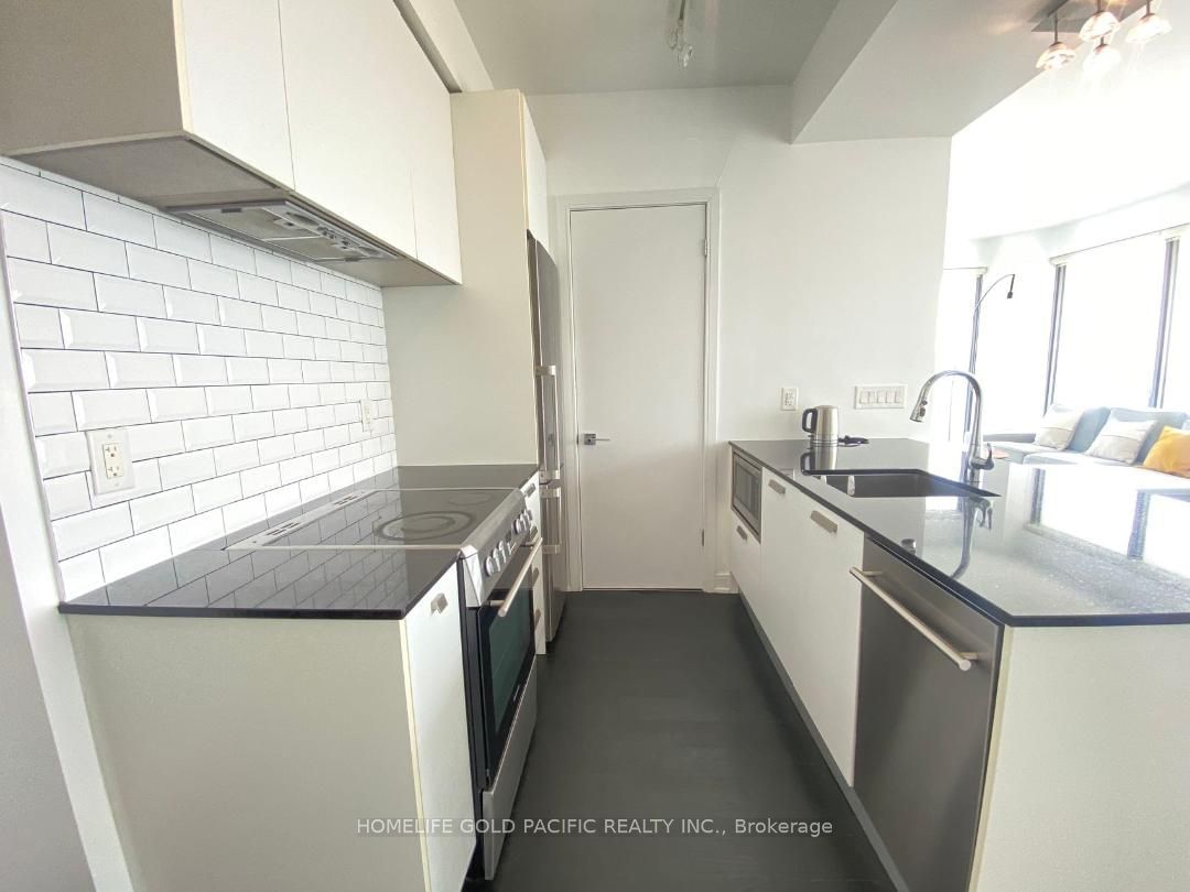 57 St Joseph St, unit 2205 for rent - image #6