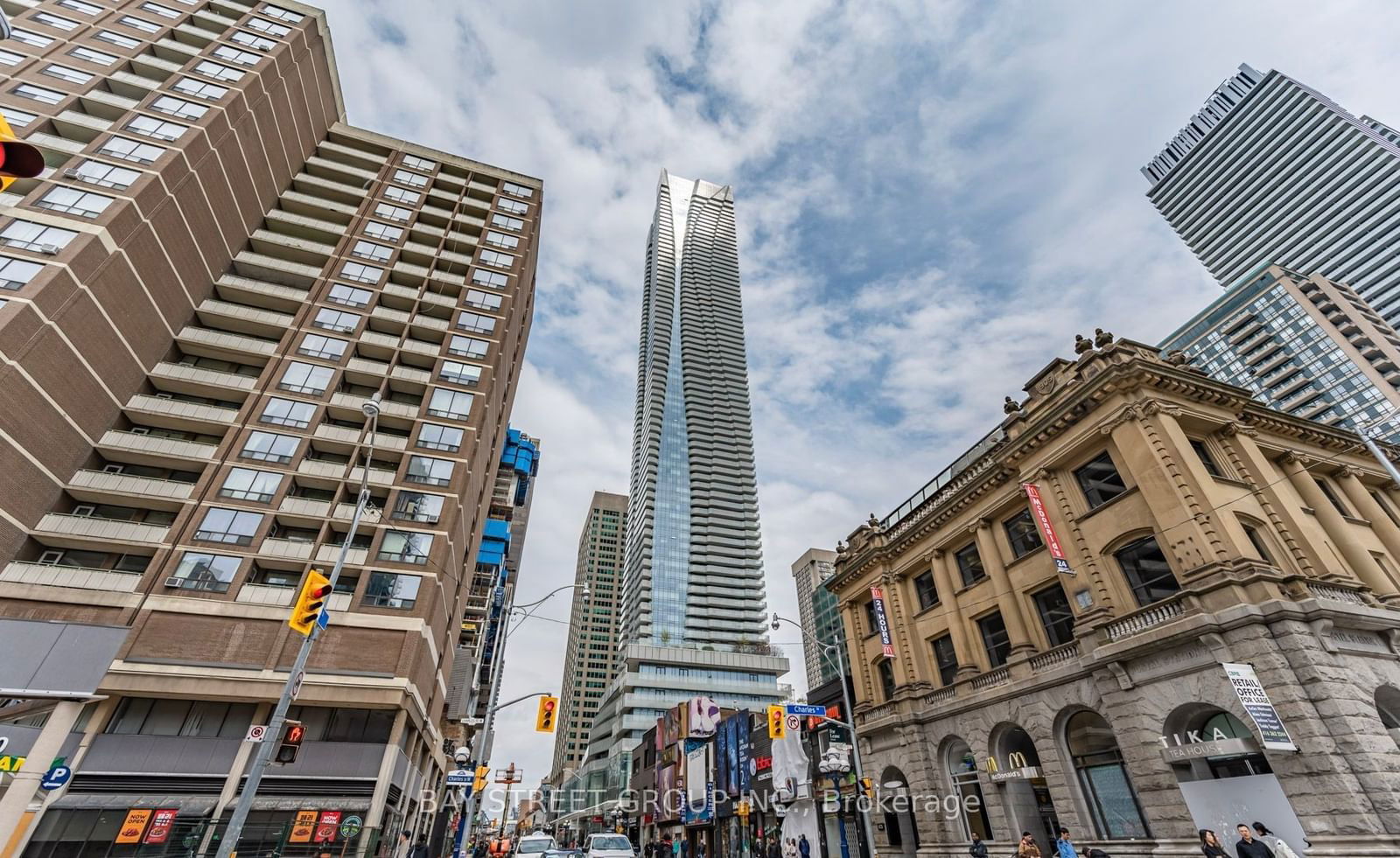 1 Bloor St E, unit 425 for rent - image #1