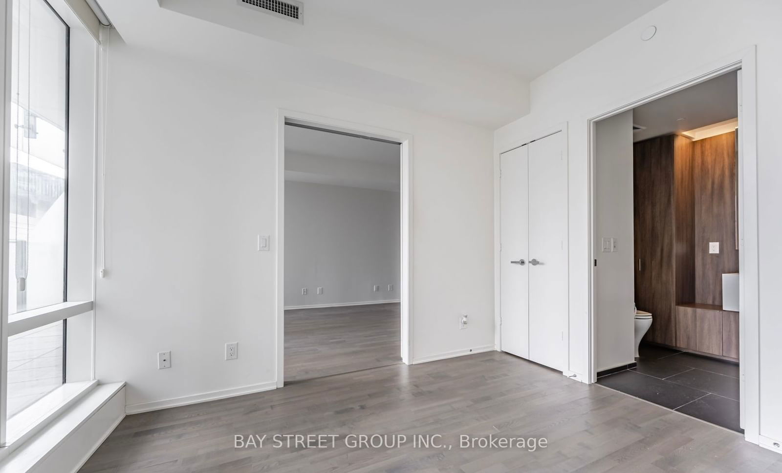 1 Bloor St E, unit 425 for rent - image #11