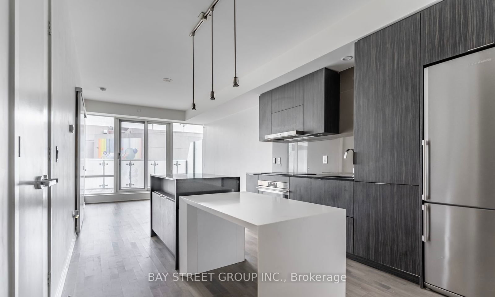 1 Bloor St E, unit 425 for rent - image #2