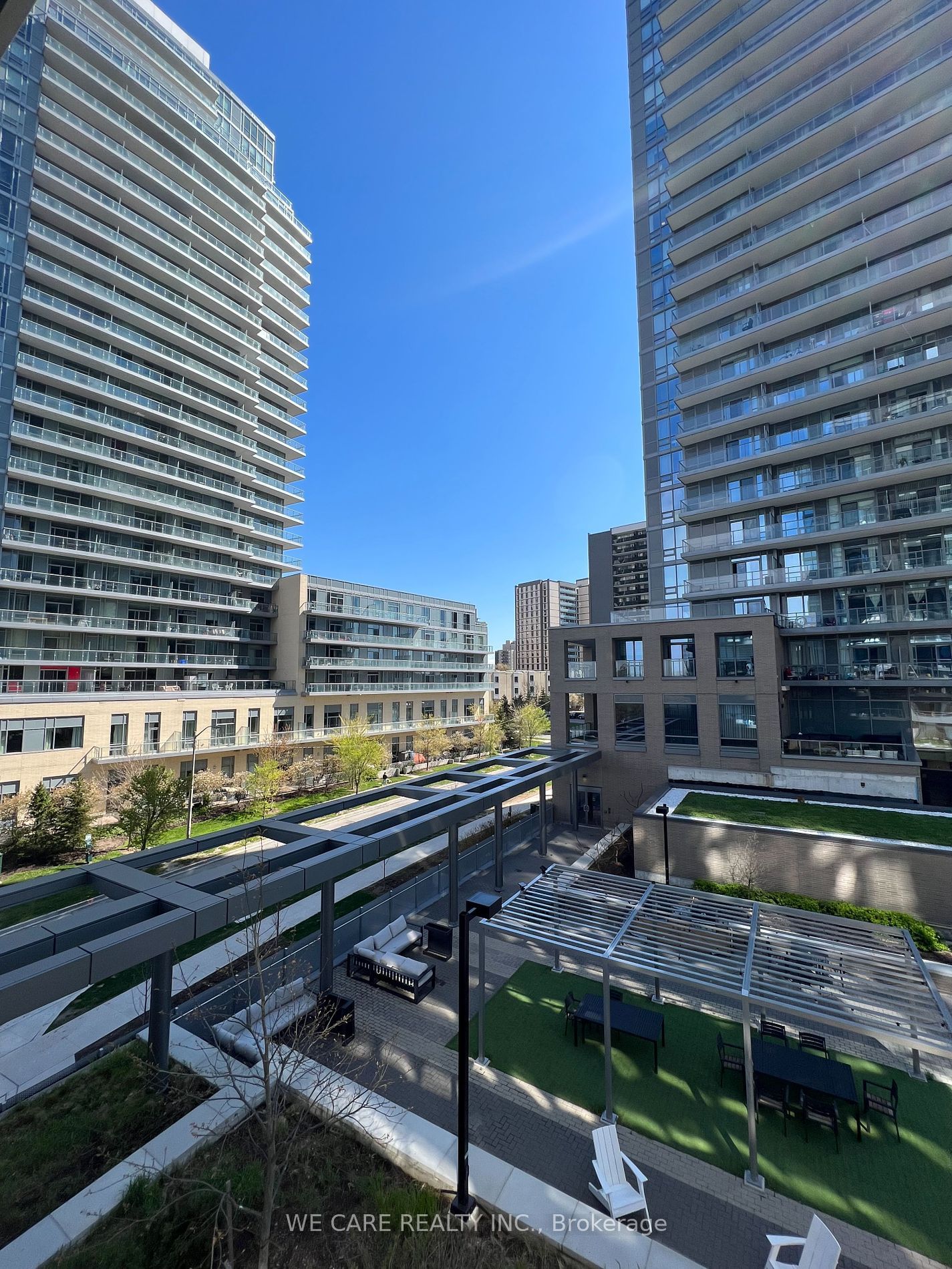 52 Forest Manor Rd, unit 305 for rent - image #12