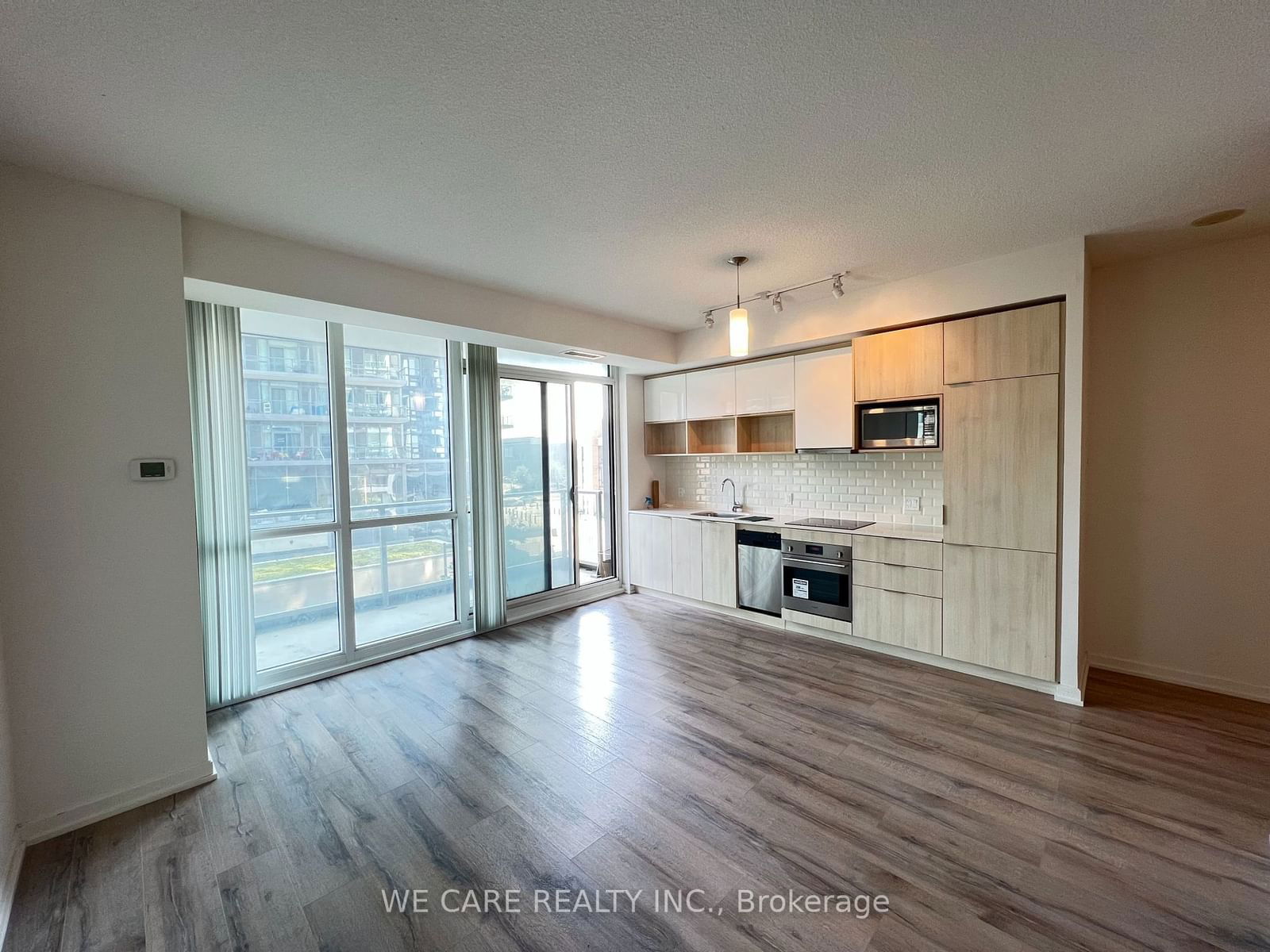 52 Forest Manor Rd, unit 305 for rent - image #5