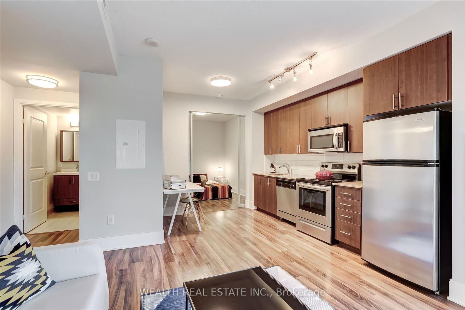 560 Front St W, unit 726 for sale - image #11