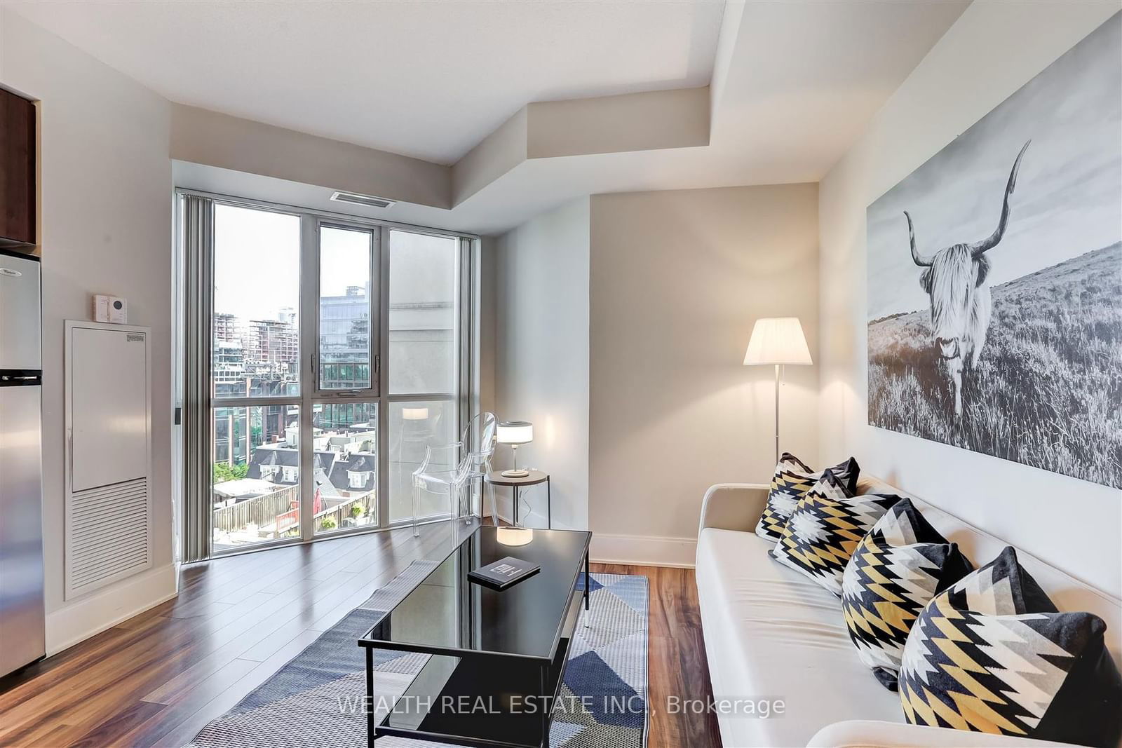 560 Front St W, unit 726 for sale - image #3