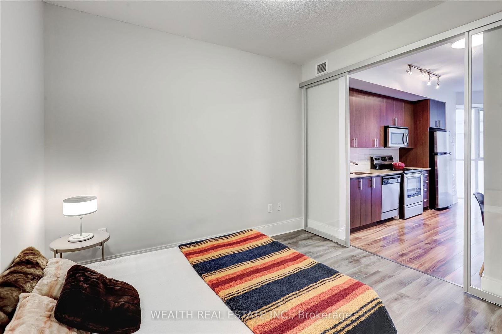 560 Front St W, unit 726 for sale - image #7