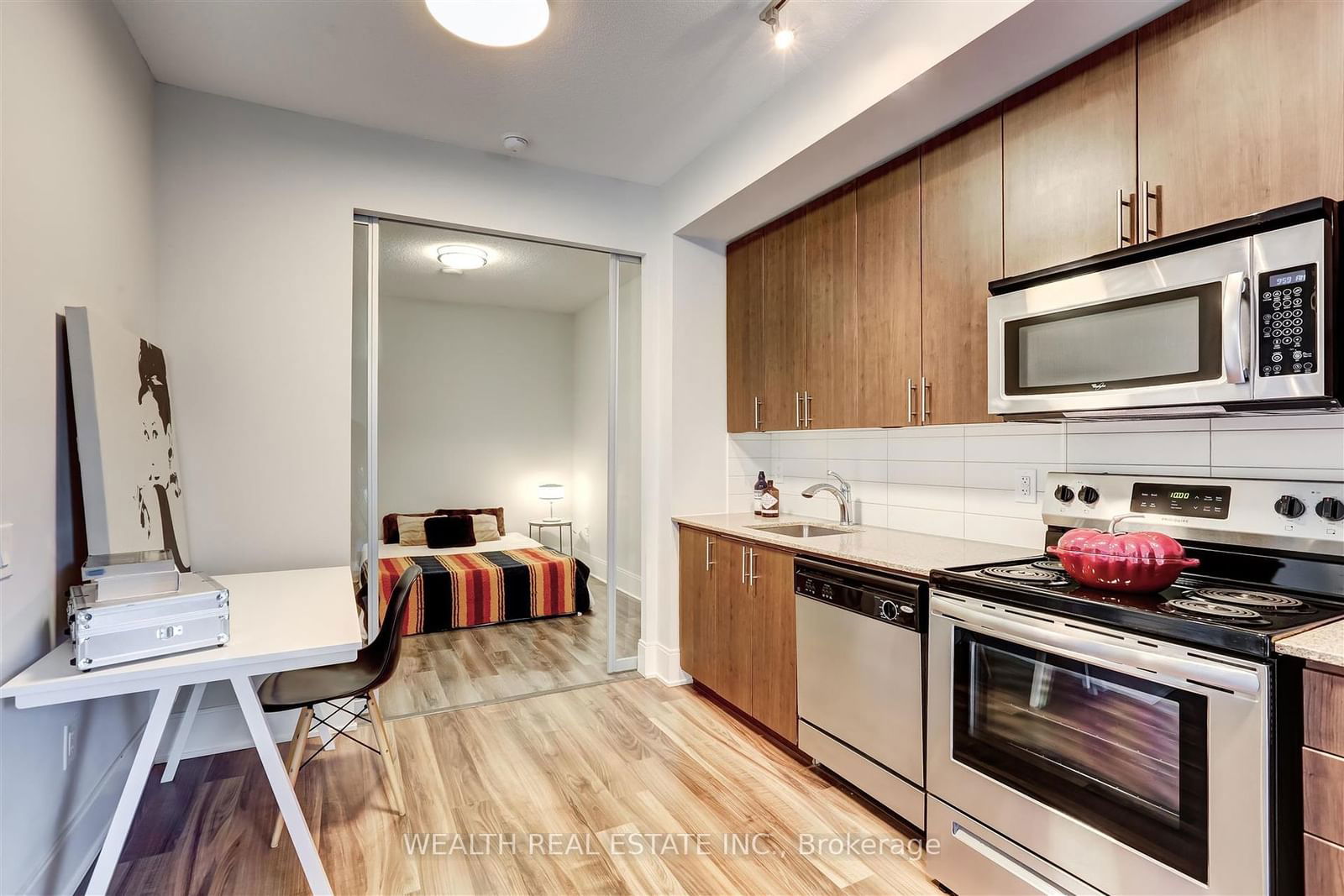 560 Front St W, unit 726 for sale - image #8