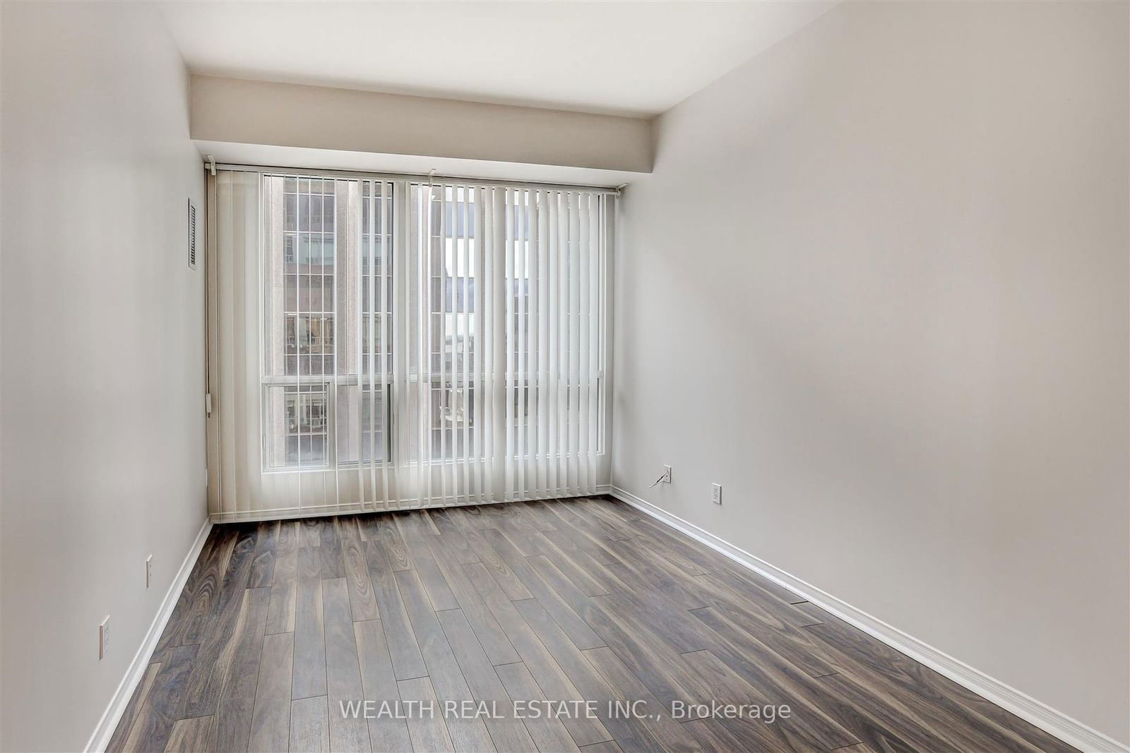 7 King St E, unit 1612 for sale - image #10