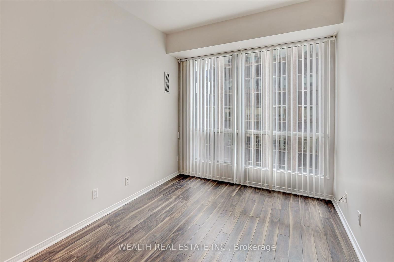 7 King St E, unit 1612 for sale