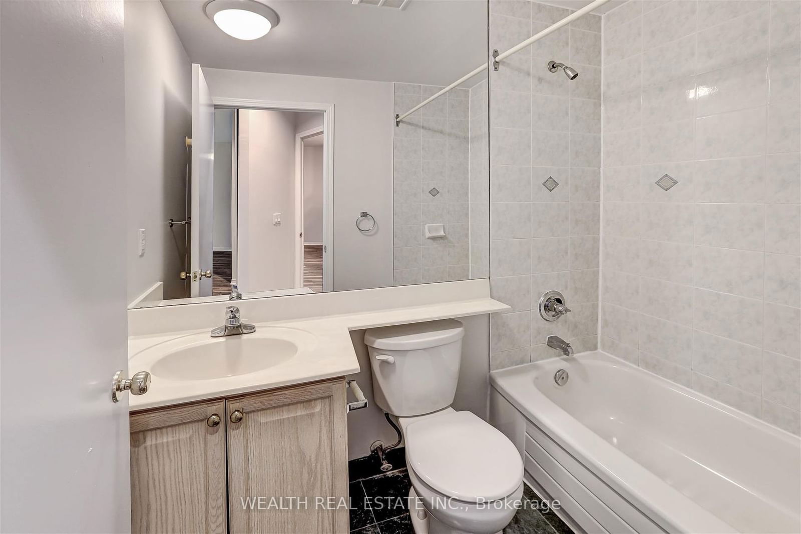 7 King St E, unit 1612 for sale - image #13