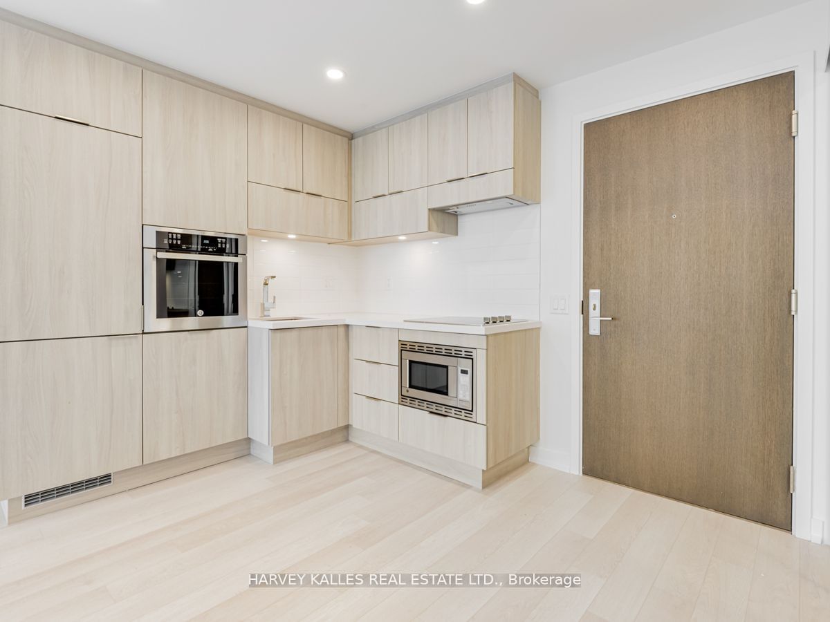 39 Roehampton Ave, unit 4006 for sale - image #1