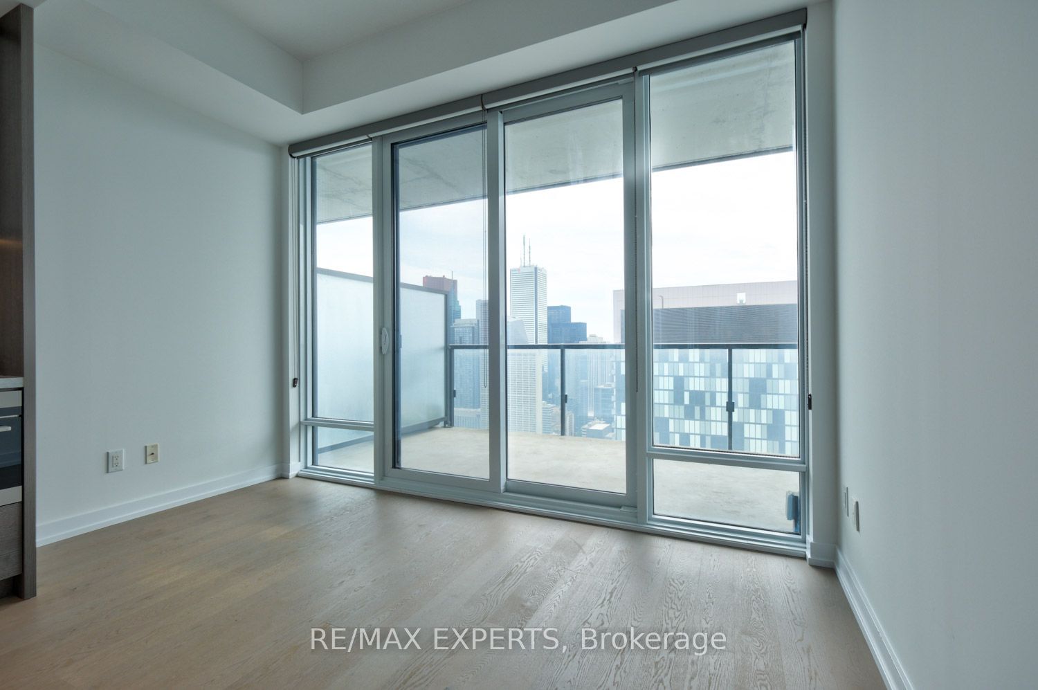 488 University Ave, unit 3509 for sale - image #16