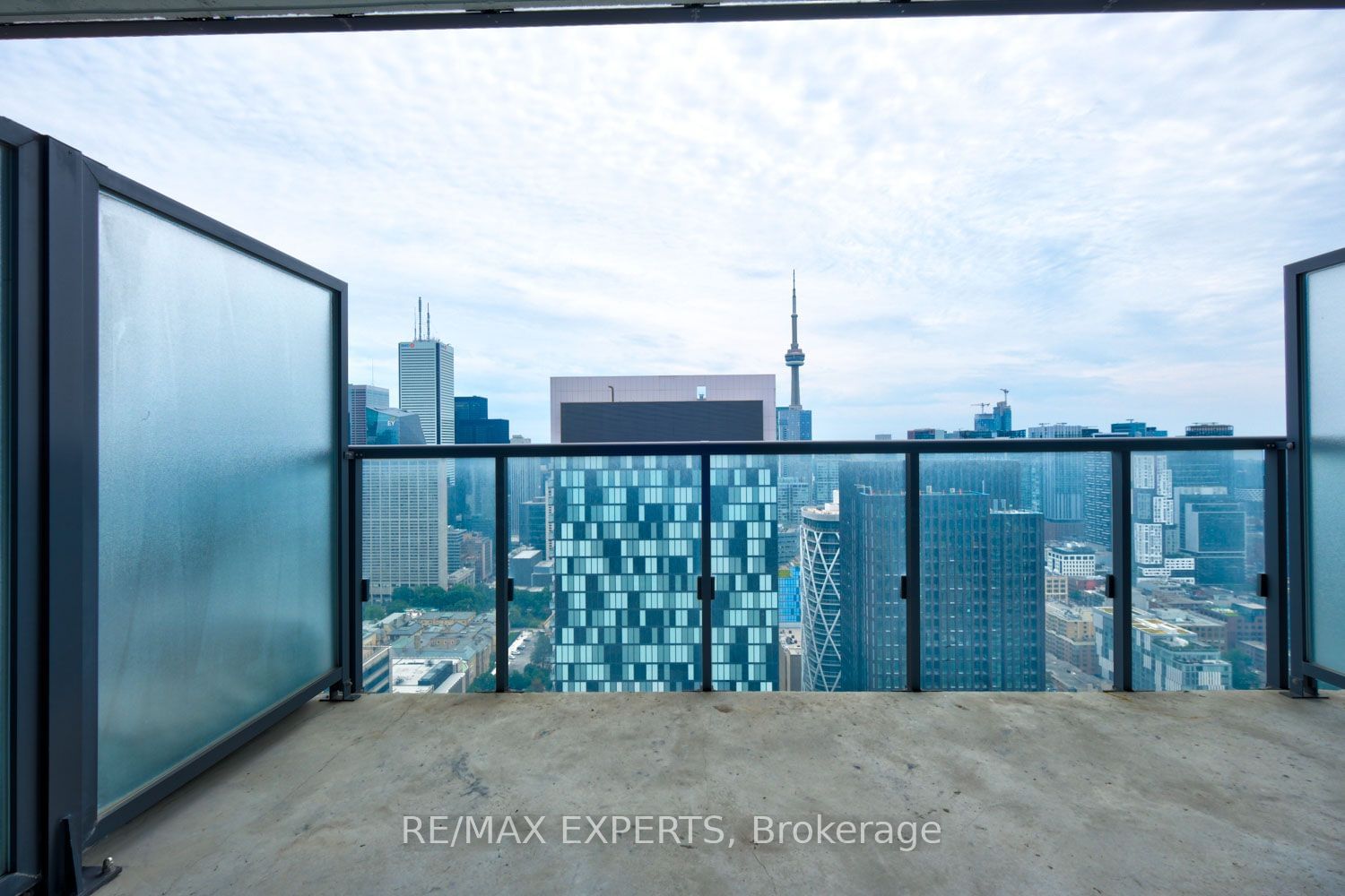 488 University Ave, unit 3509 for sale