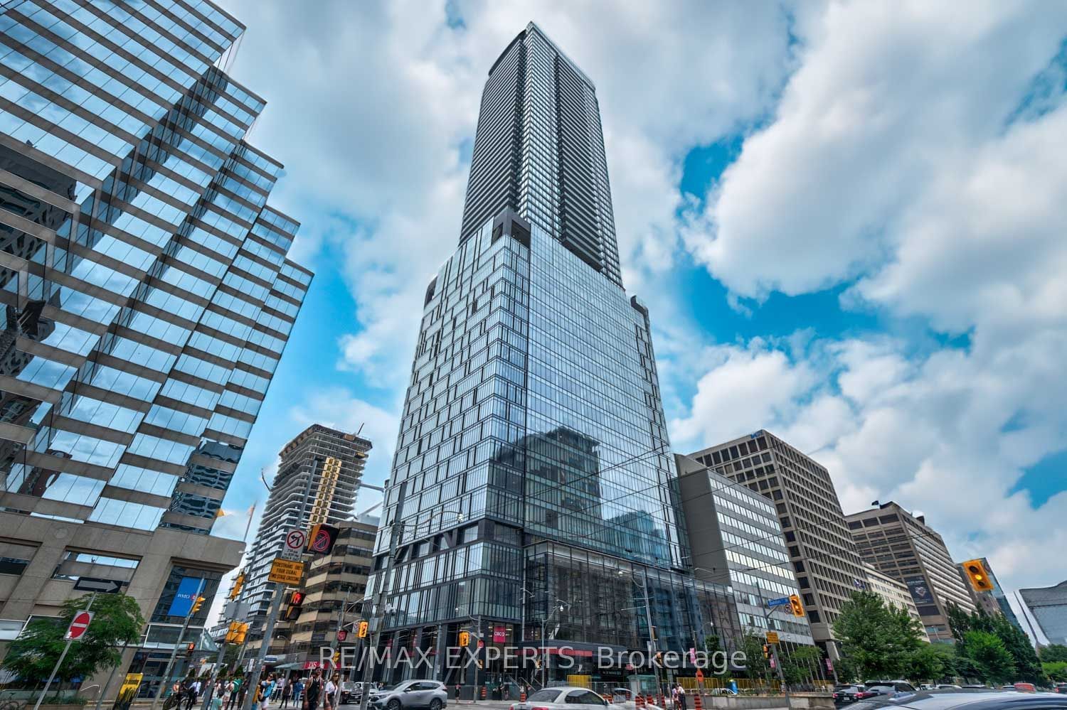 488 University Ave, unit 3509 for sale - image #2