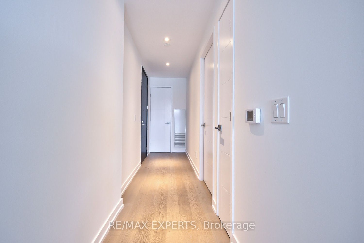 488 University Ave, unit 3509 for sale - image #3