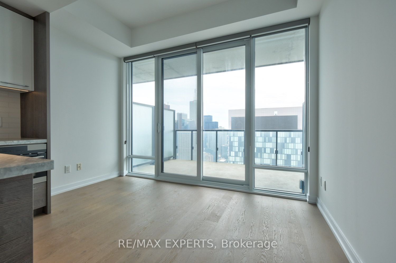 488 University Ave, unit 3509 for sale - image #7