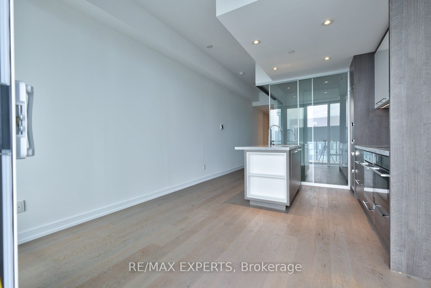 488 University Ave, unit 3509 for sale - image #9