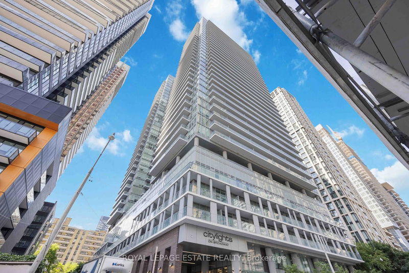 99 Broadway Ave, unit 811 for sale - image #1