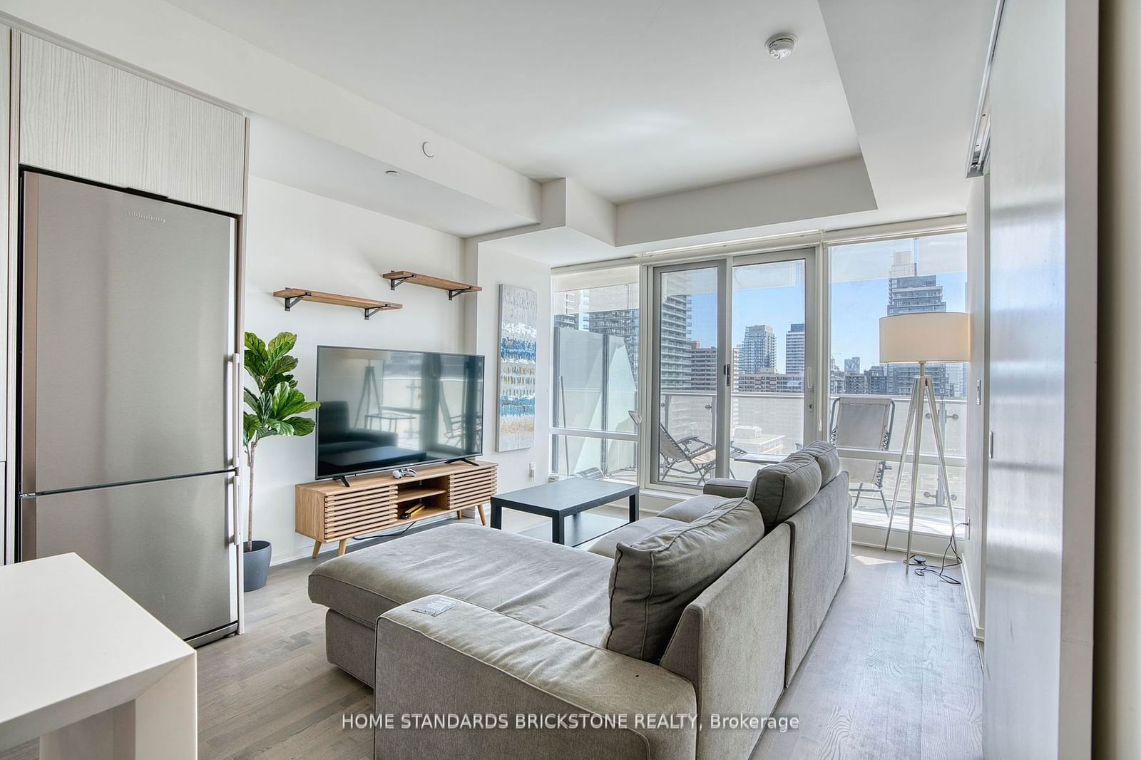 1 Bloor St E, unit 1306 for rent