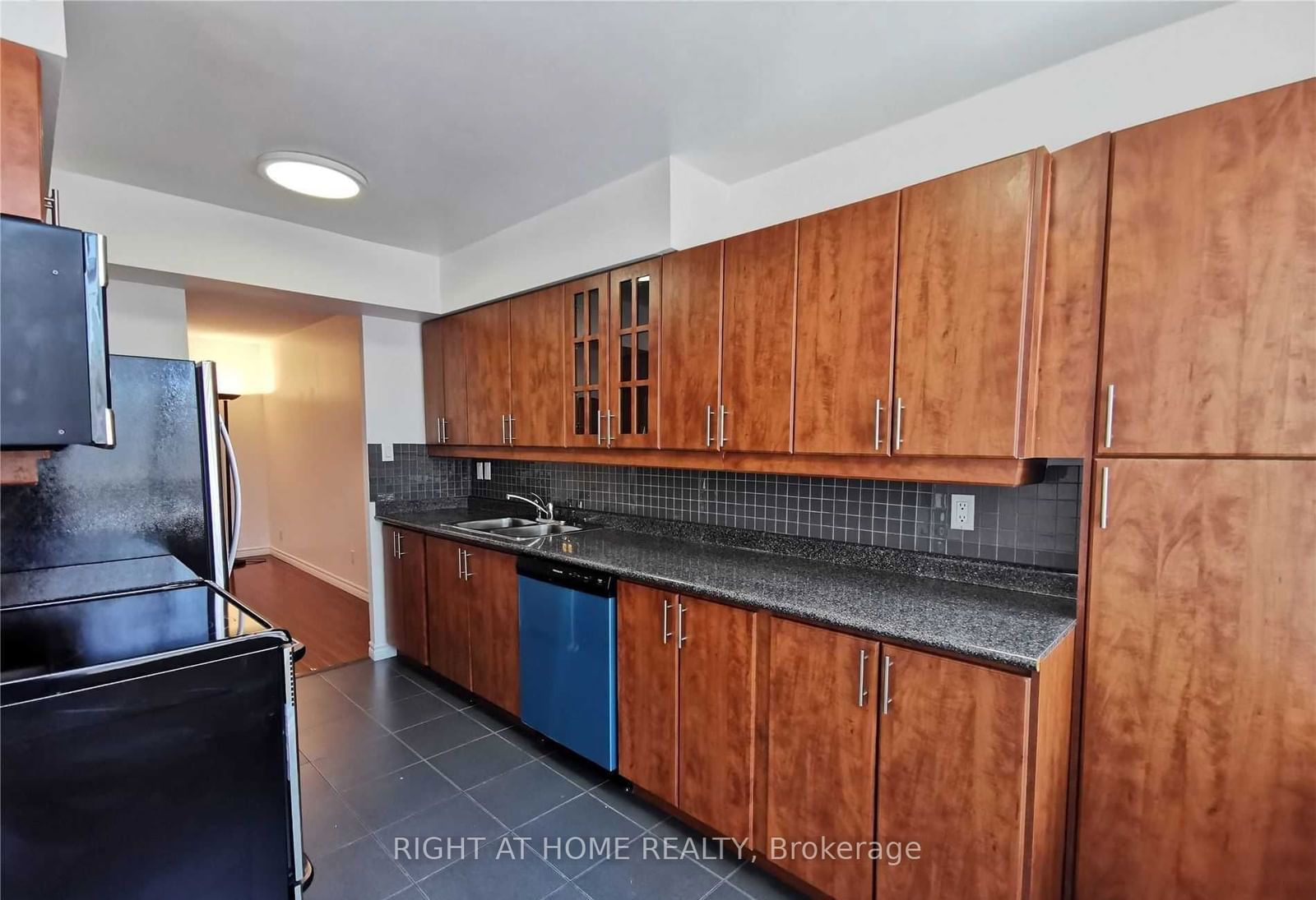 633 Bay St, unit 1407 for sale - image #6