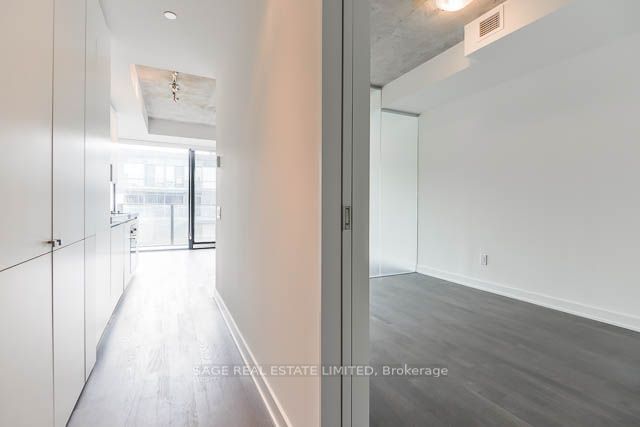 38 Stewart St, unit 802 for rent - image #3