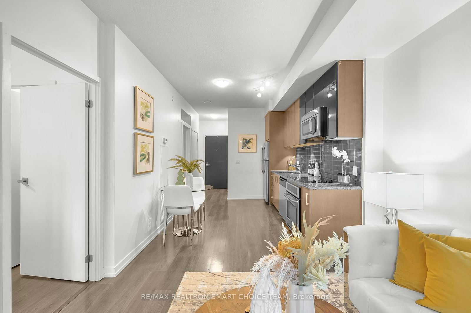 98 Lillian St, unit 202 for sale - image #11