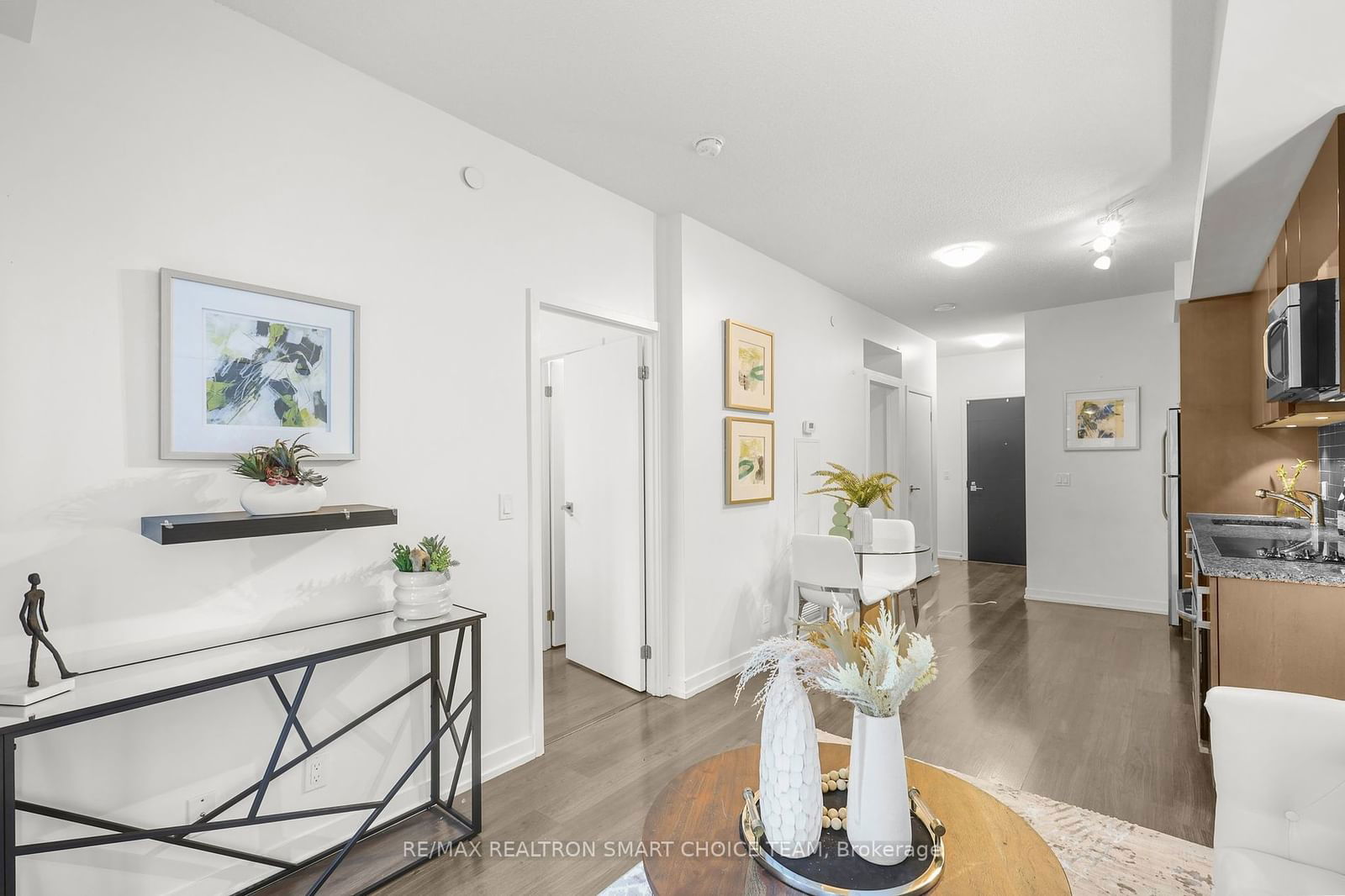 98 Lillian St, unit 202 for sale - image #12