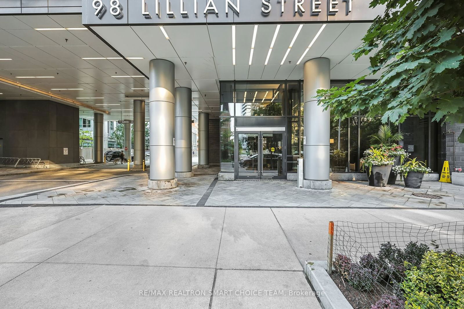 98 Lillian St, unit 202 for sale - image #3