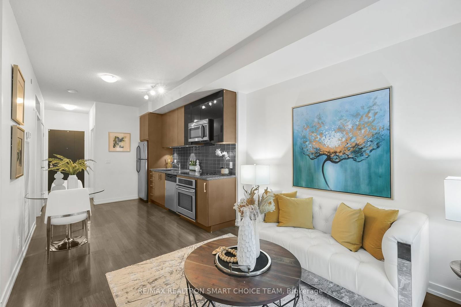 98 Lillian St, unit 202 for sale - image #8