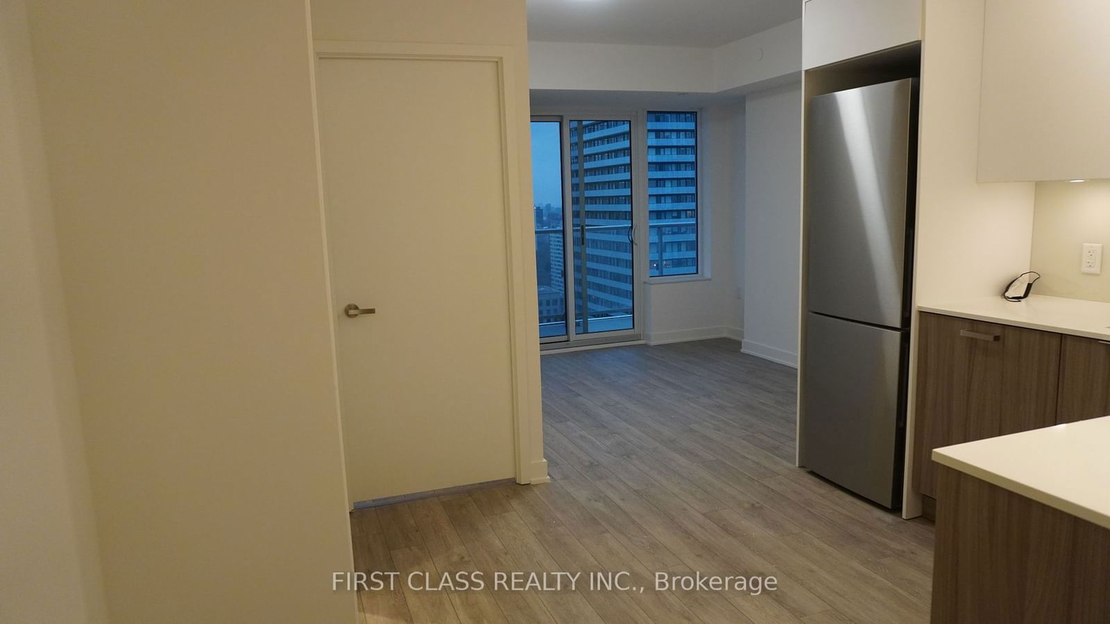 195 Redpath Ave, unit 3306 for rent - image #4